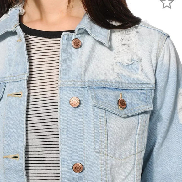 THREAD & SUPPLY | Lightwash Distressed Denim Jacket | S - Picture 11 of 13